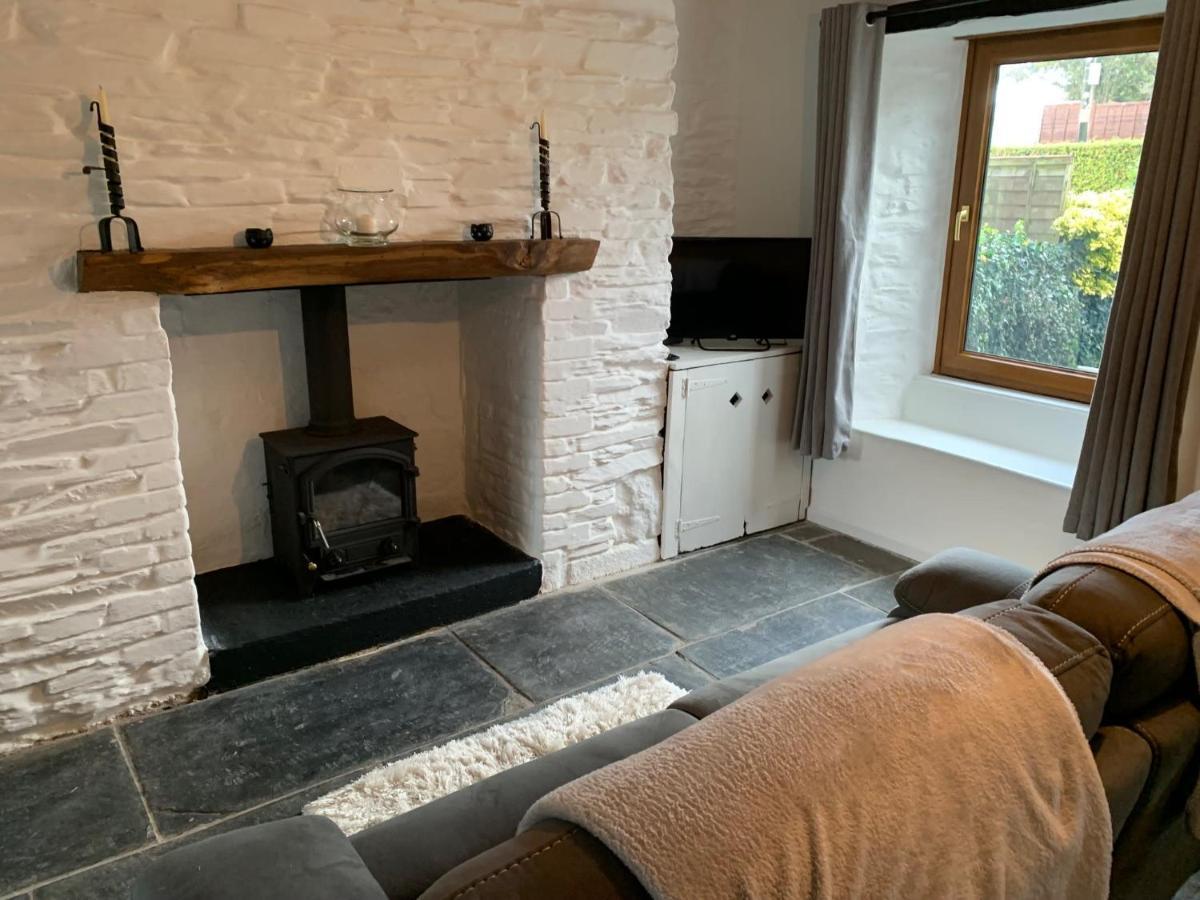 Character Dartmoor Cottage Йелвертон Экстерьер фото