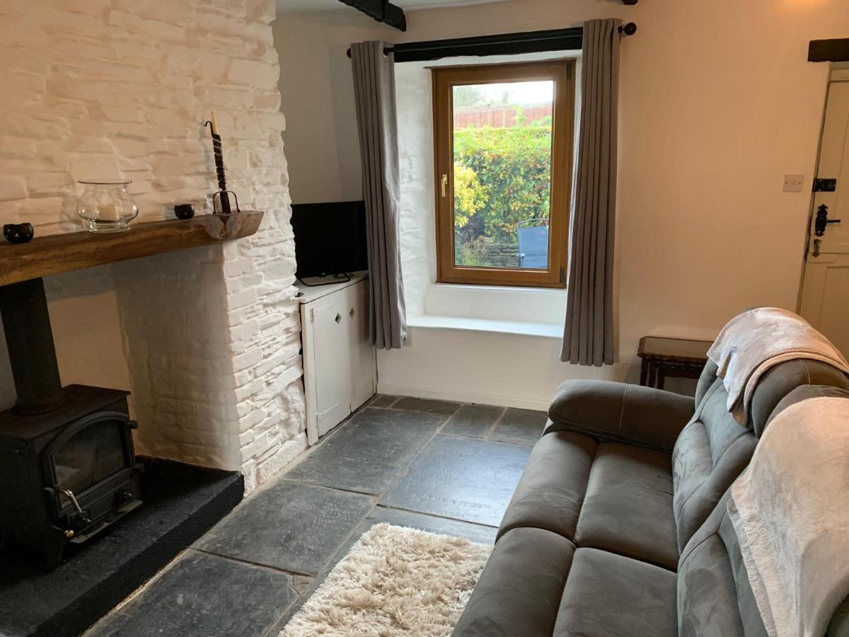 Character Dartmoor Cottage Йелвертон Экстерьер фото