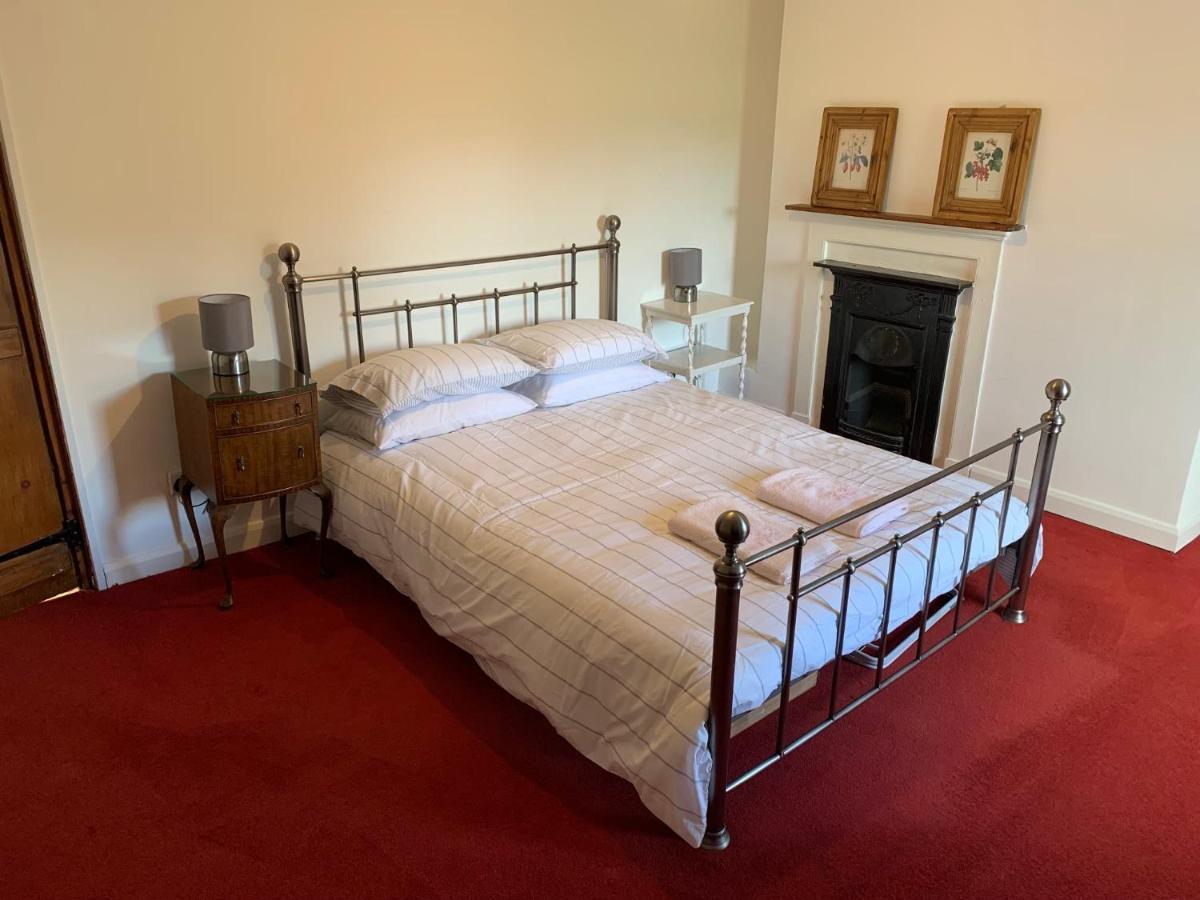 Character Dartmoor Cottage Йелвертон Экстерьер фото