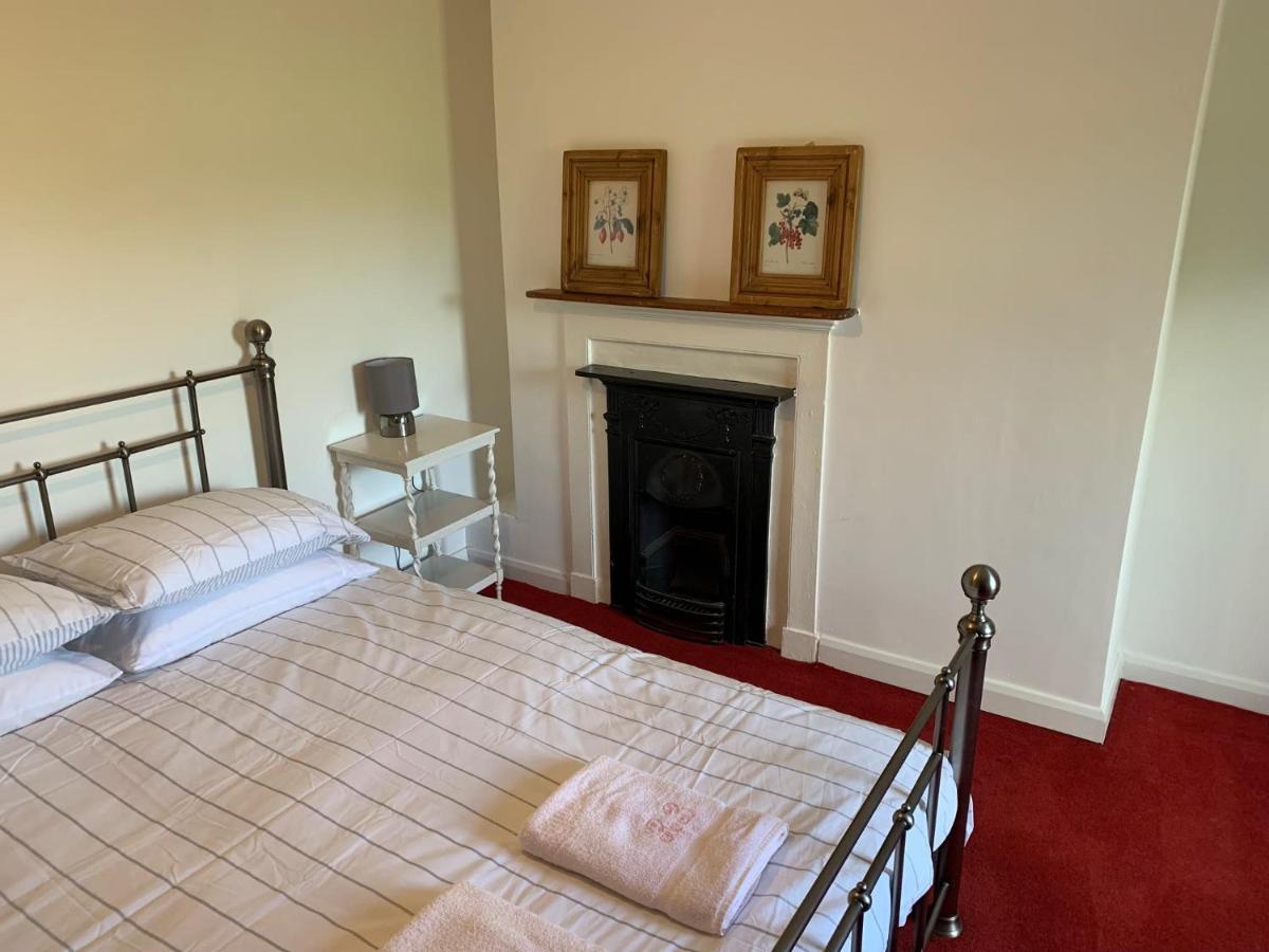 Character Dartmoor Cottage Йелвертон Экстерьер фото